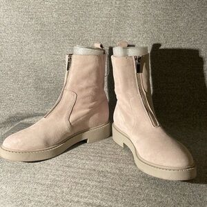 Andre Assous Vernon Water Resistant Boot. NEW